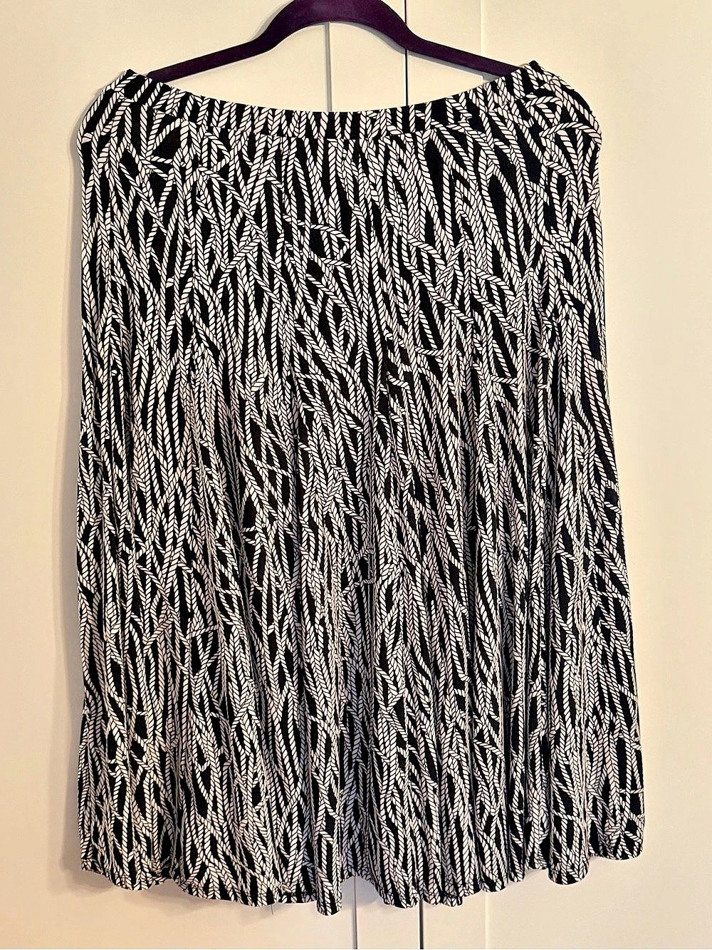 Premise Studio Abstract Print Full Skirt Size Medium